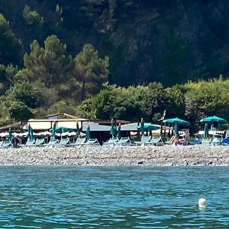 Sea View In Front Of The Sea דירה